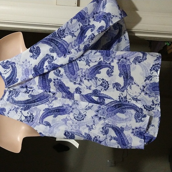 Sleeveless Top - Picture 4 of 4